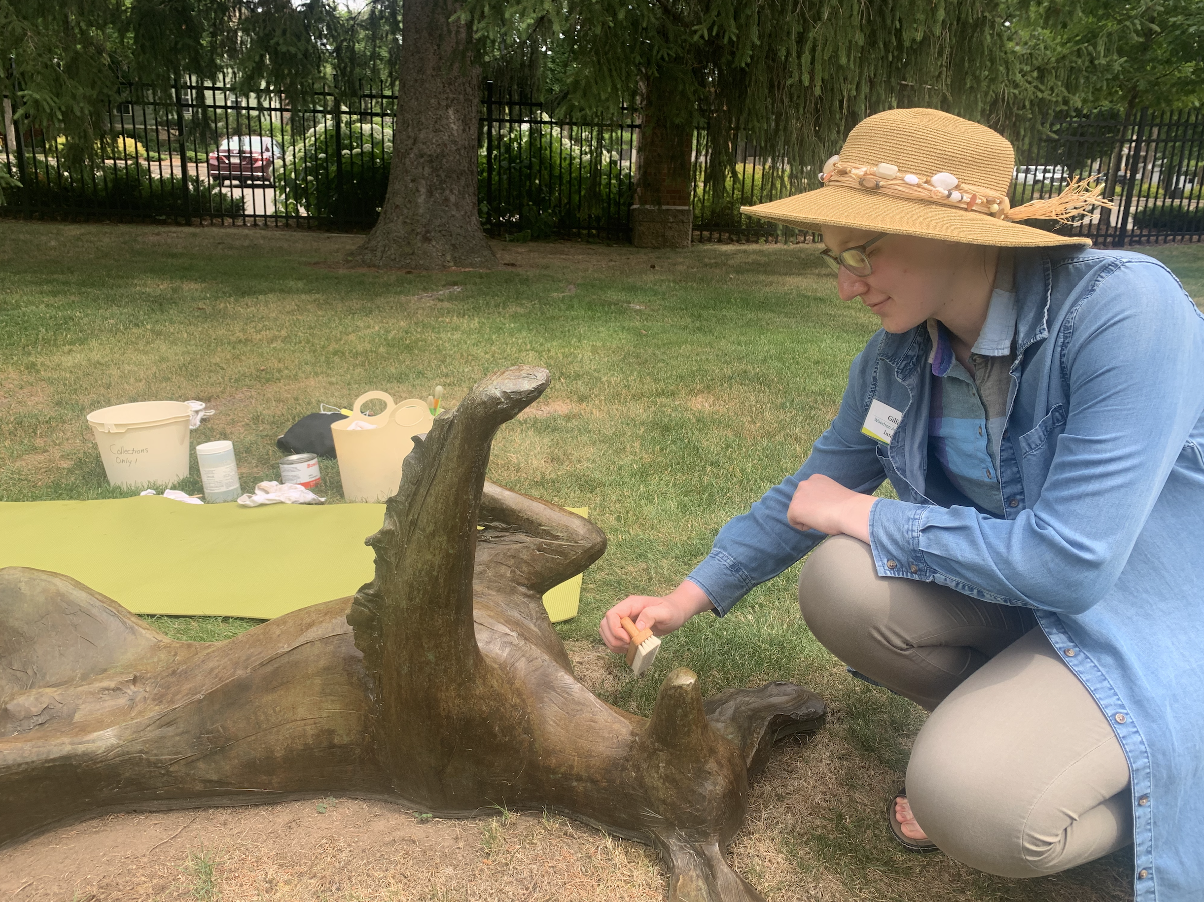 Cleaning a sculpture